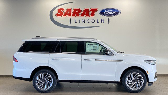 New 2027 Lincoln Navigator Reserve AWD/4WD image 1