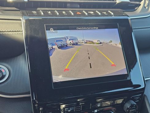 New 2025 Jeep Grand Cherokee Altitude AWD/4WD image 20
