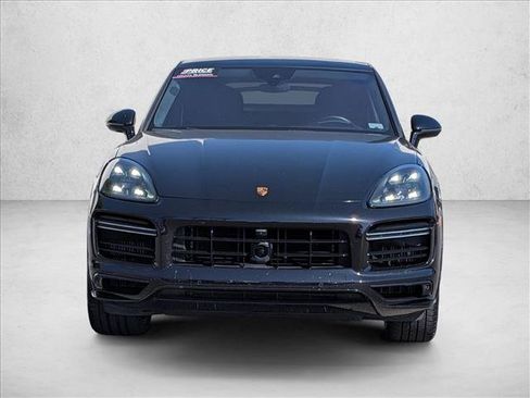 Used 2022 Porsche Cayenne Turbo AWD/4WD image 2