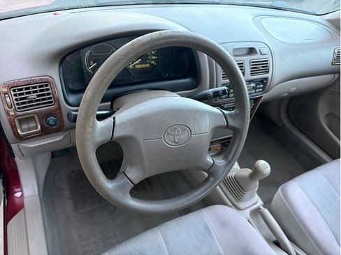 Used 1999 Toyota Corolla CE image 2