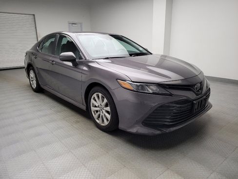 Used 2019 Toyota Camry LE FWD image 13