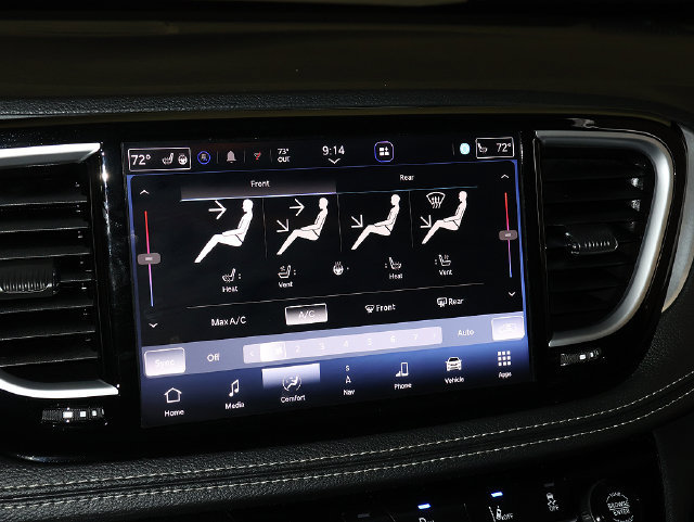 Used 2026 Chrysler Pacifica Limited FWD image 22