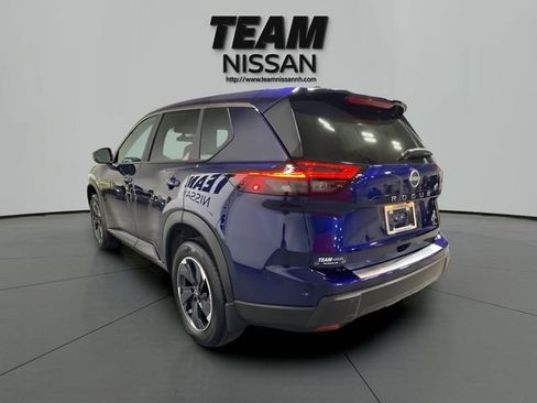 Certified 2026 Nissan Rogue SV AWD/4WD image 4