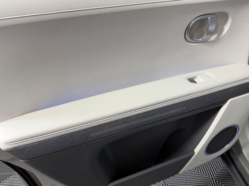 Used 2023 Hyundai Ioniq 5 Limited image 29