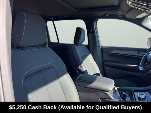 New 2025 Jeep Grand Cherokee Laredo X w/ Luxury Tech Group I RWD image 17