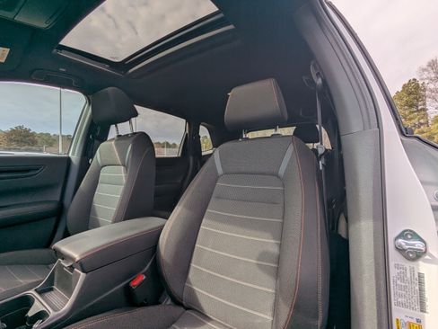 Used 2025 Honda CR-V Sport image 9