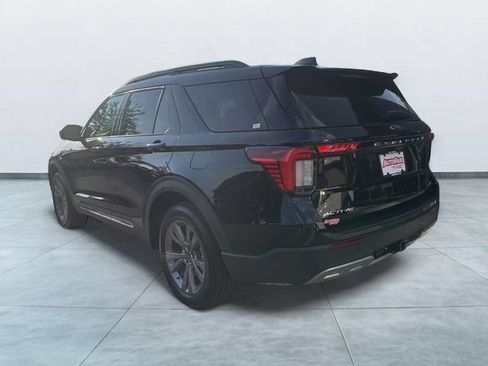Certified 2025 Ford Explorer Active w/ Active Comfort Package AWD/4WD image 5