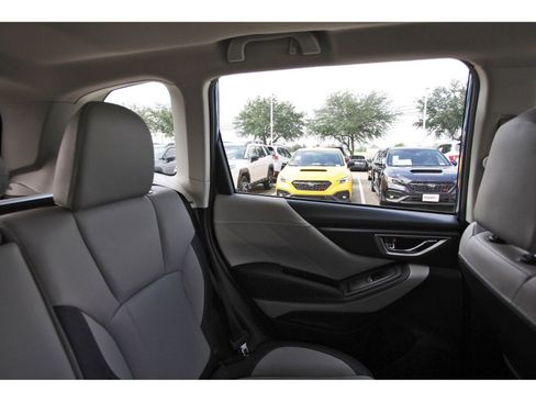 Used 2024 Subaru Forester Limited AWD/4WD image 12