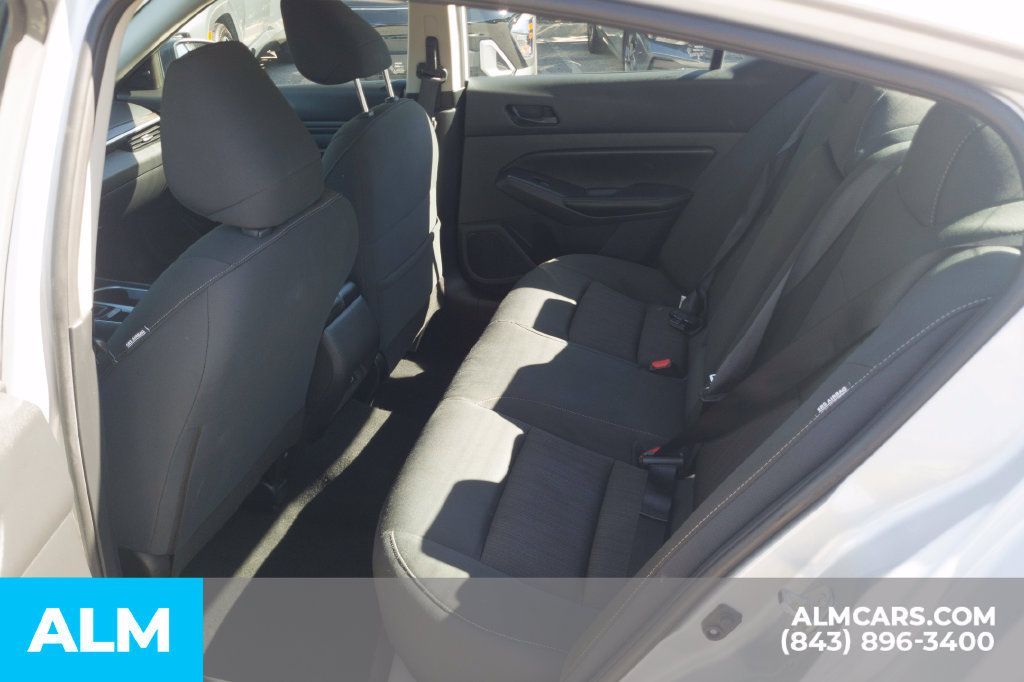 Used 2024 Nissan Altima 2.5 SV FWD image 16
