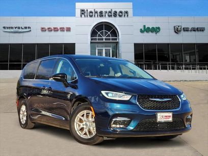 Certified 2024 Chrysler Pacifica Touring-L