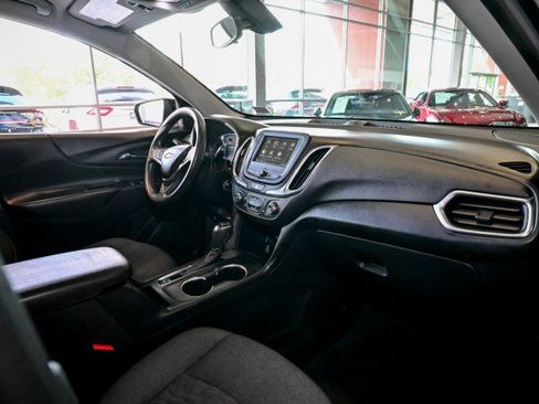 Used 2019 Chevrolet Equinox LT FWD image 24