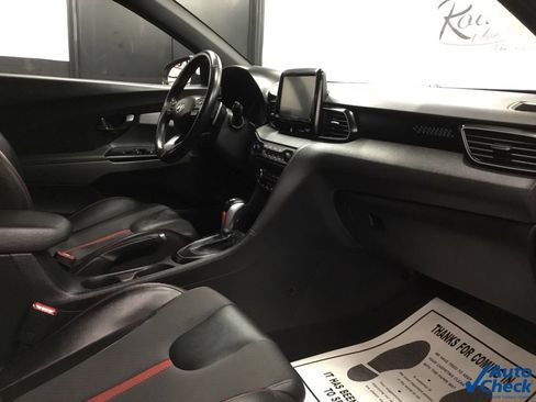 Used 2021 Hyundai Veloster Turbo image 27