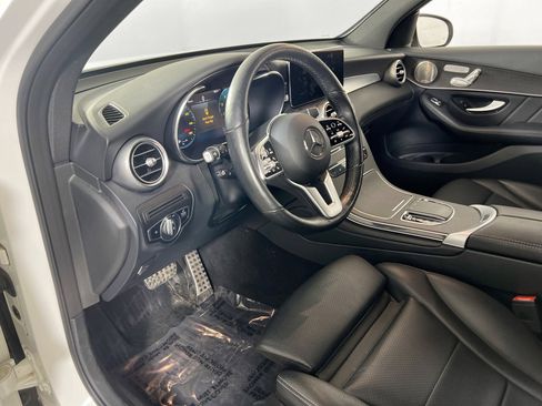 Used 2021 Mercedes-Benz GLC 300 4MATIC image 9