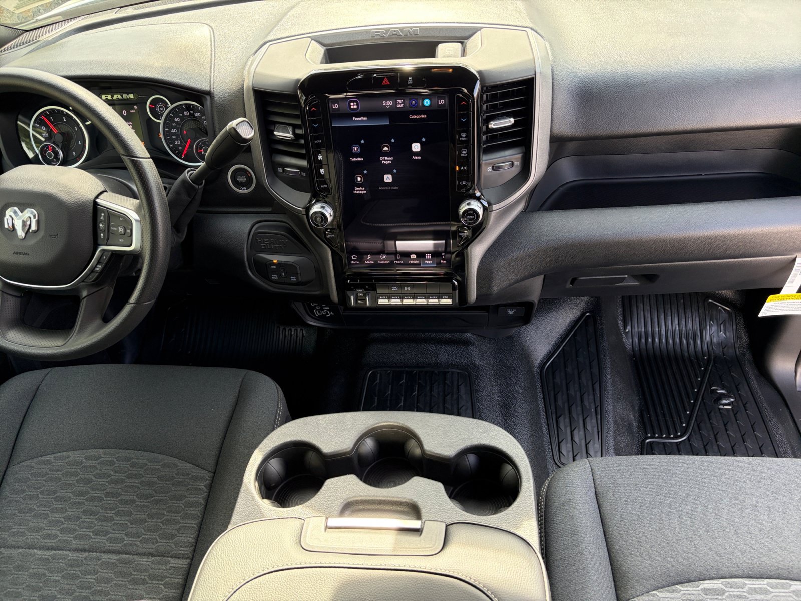 New 2026 RAM 3500 Tradesman AWD/4WD image 25