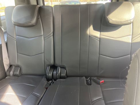 Used 2020 Cadillac Escalade ESV Platinum image 16