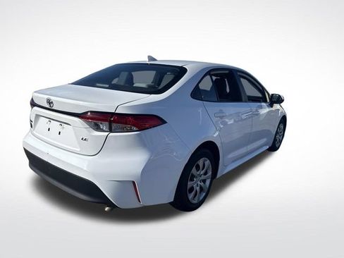 Used 2023 Toyota Corolla LE image 7