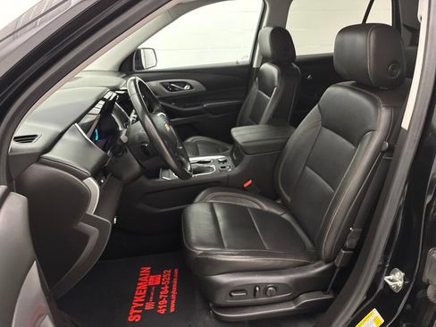 Used 2021 Chevrolet Traverse LT FWD image 22