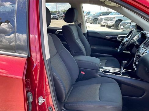 Used 2017 Nissan Pathfinder SV FWD image 30