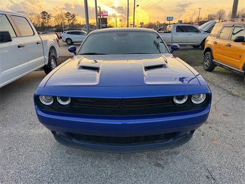 Used 2022 Dodge Challenger SXT w/ Blacktop Package image 9