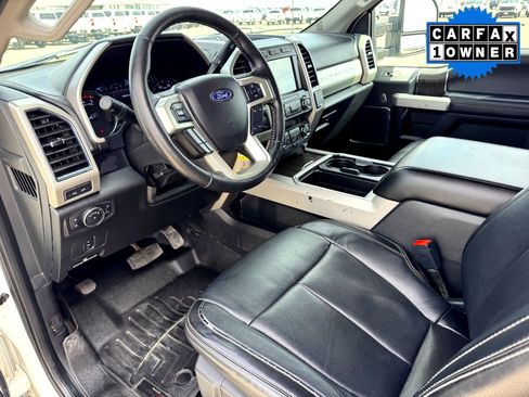 Used 2020 Ford F250 Lariat w/ Chrome Package image 11