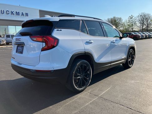 Used 2021 GMC Terrain SLE w/ Elevation Edition image 6