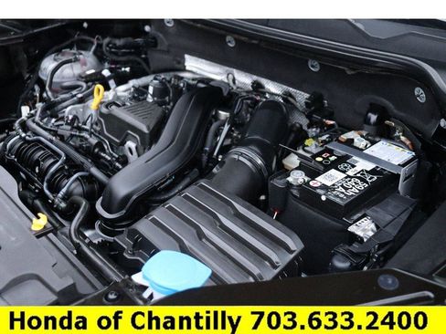 Used 2024 Volkswagen Taos SE image 35