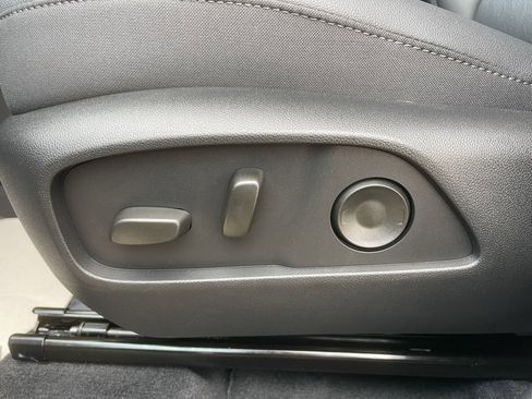 New 2026 Chevrolet Equinox LT w/ Convenience Package II image 12