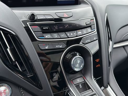 Certified 2024 Acura RDX w/ Technology Package image 18