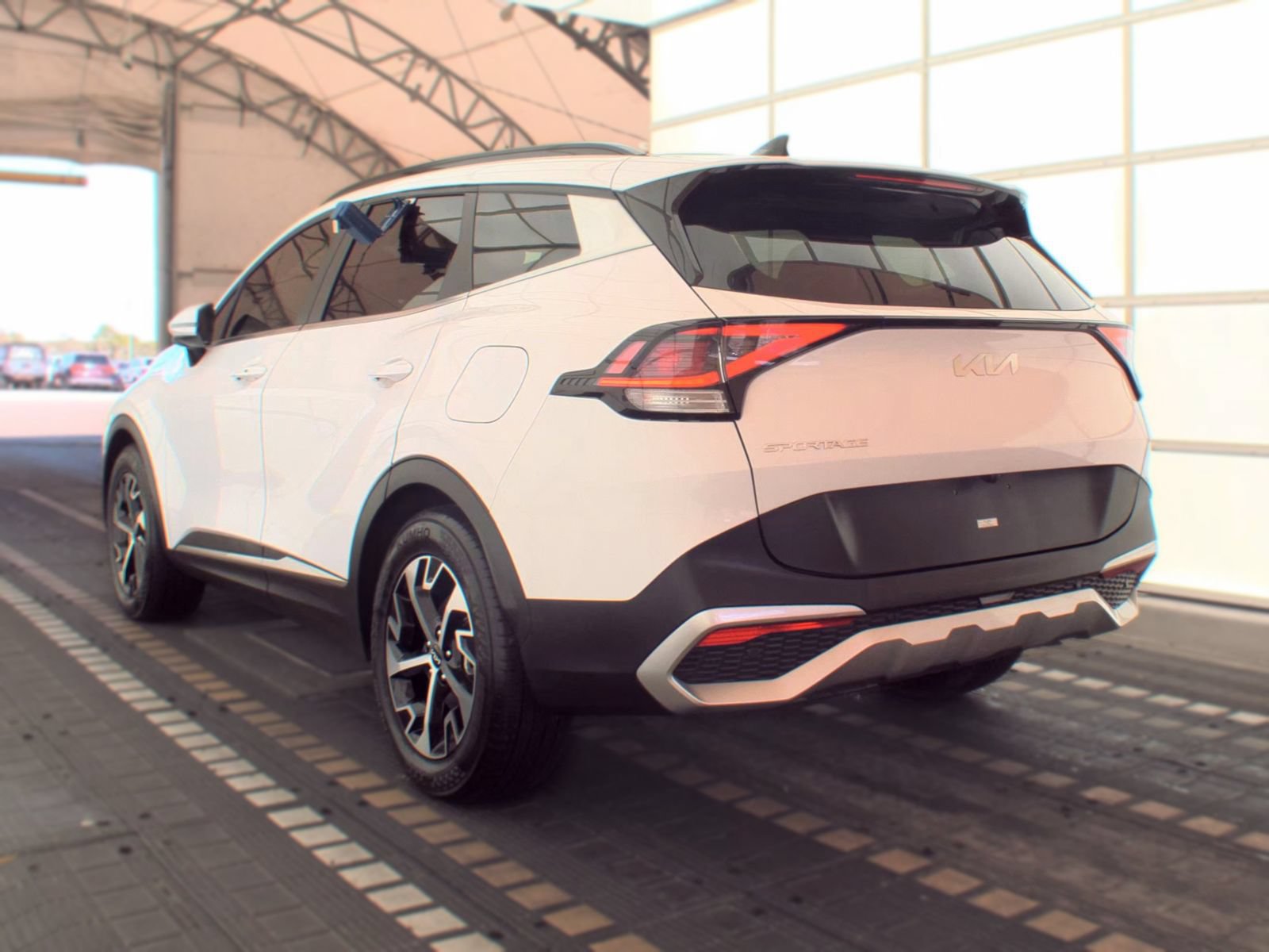 Used 2025 Kia Sportage EX w/ Premium Package FWD image 7
