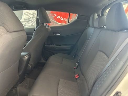 Used 2018 Toyota C-HR XLE image 12