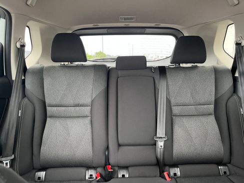 Used 2025 Nissan Rogue SV FWD image 40