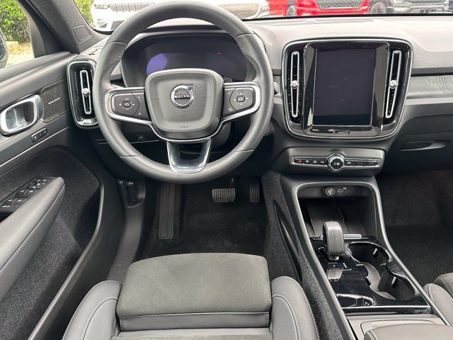 Used 2023 Volvo C40 P8 Recharge Ultimate AWD/4WD image 18
