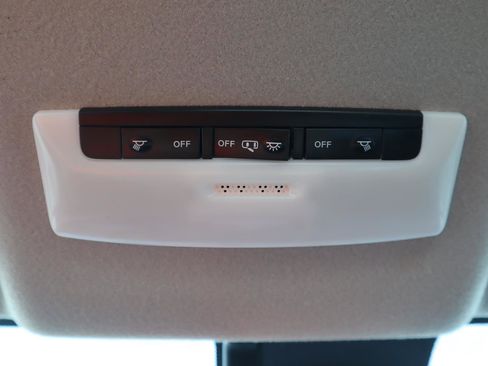 Certified 2024 Nissan Versa SV w/ Trunk Package image 29