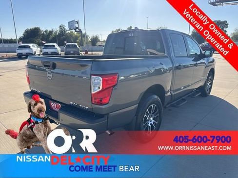 Used 2023 Nissan Titan SV w/ Accessory Utility Package image 5