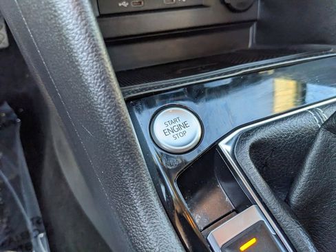 Certified 2023 Volkswagen Taos SE image 24