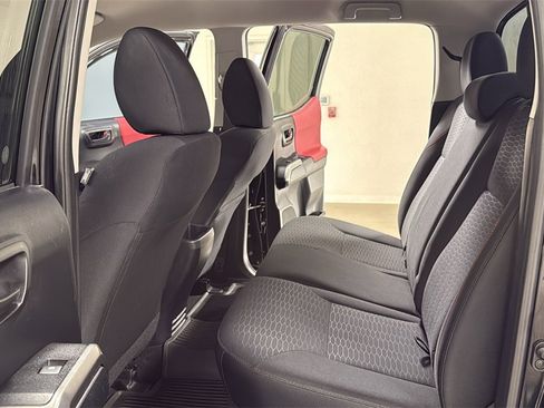 Certified 2017 Toyota Tacoma SR5 image 15