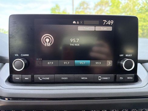 Used 2025 Honda Accord SE image 13