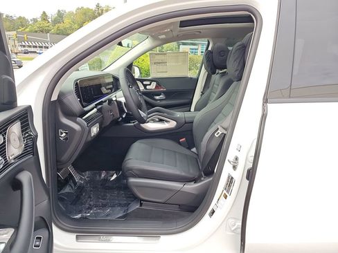 New 2026 Mercedes-Benz GLS 450 4MATIC image 8