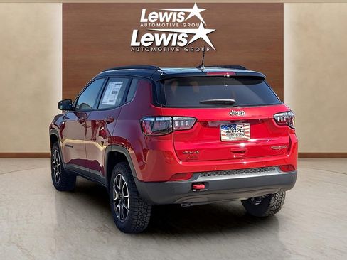 Used 2025 Jeep Compass Trailhawk w/ Sun & Sound Group image 4