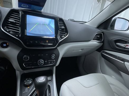 Used 2020 Jeep Cherokee Limited w/ Technology Group image 15