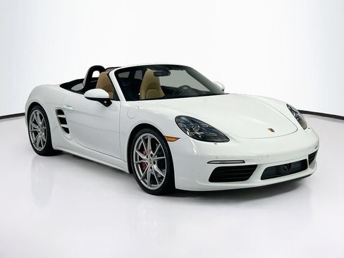 Certified 2021 Porsche 718 Boxster S RWD image 9