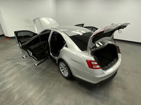 Used 2019 Ford Taurus Limited FWD image 48