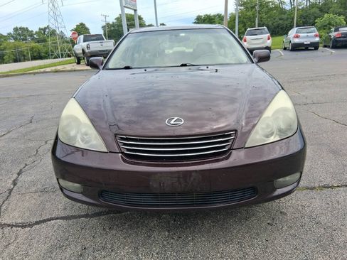 Used 2004 Lexus ES 330 w/ Premium Pkg FWD image 2