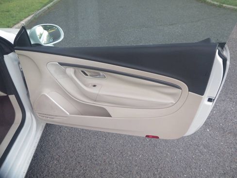 Used 2008 Volkswagen Eos 2.0T FWD image 15