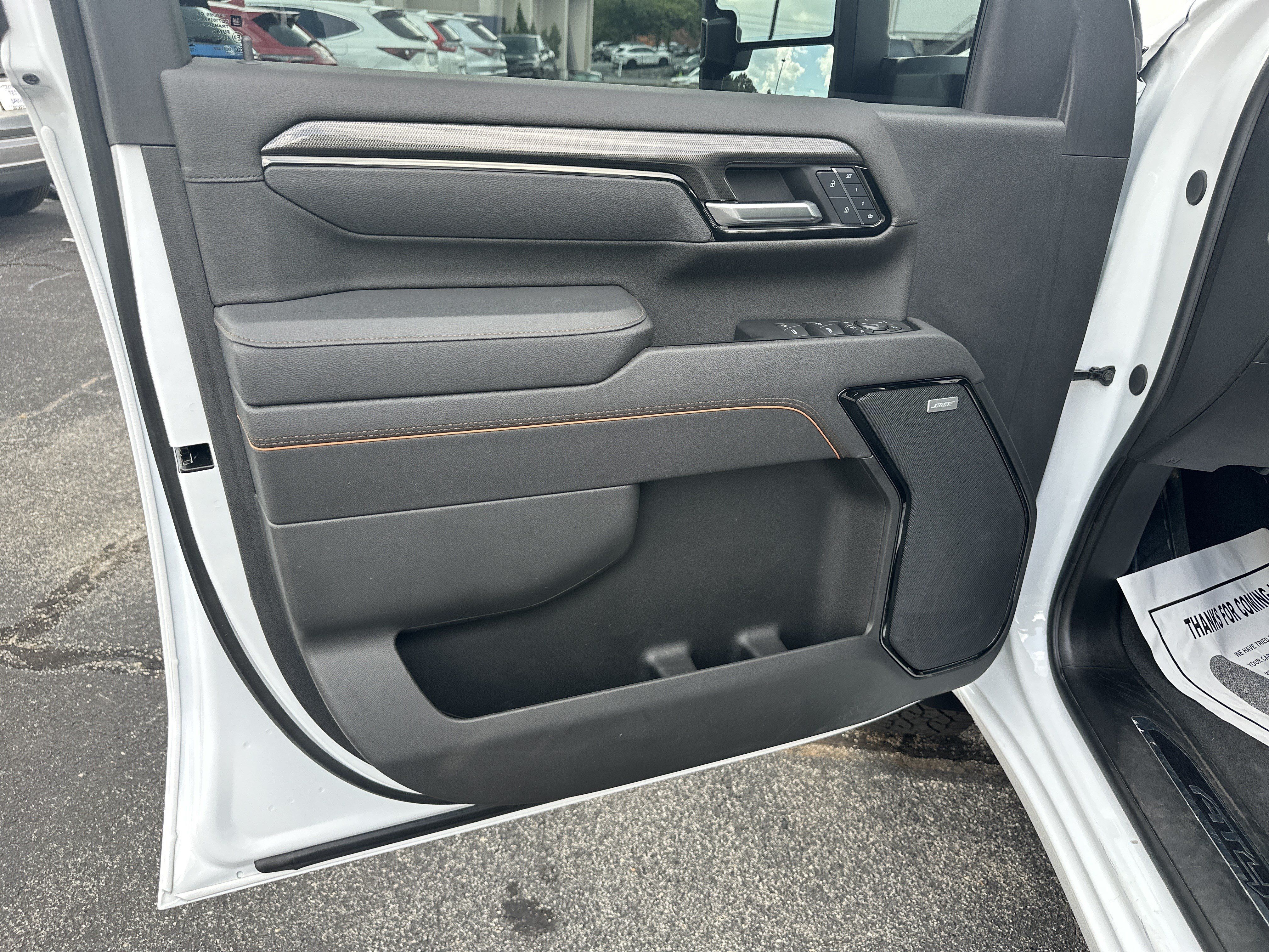 Used 2025 GMC Sierra 2500 AT4 AWD/4WD image 10