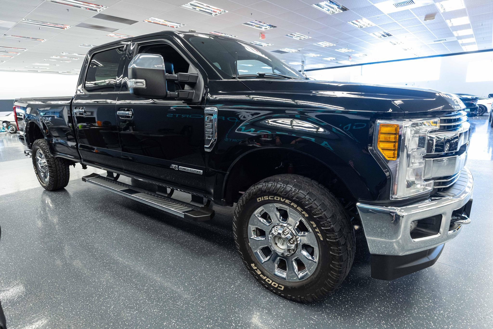 Used 2017 Ford F350 Lariat w/ Chrome Package AWD/4WD image 4