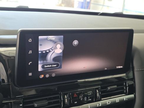 New 2026 Nissan Pathfinder SV w/ SV Premium Package FWD image 19