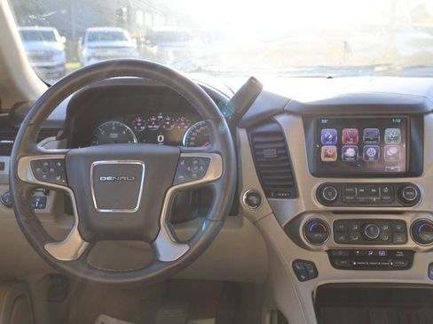 Used 2017 GMC Yukon Denali w/ Open Road Package image 25