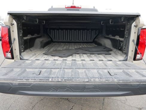 Used 2023 Chevrolet Colorado Z71 w/ Z71 Convenience Package 2 AWD/4WD image 14