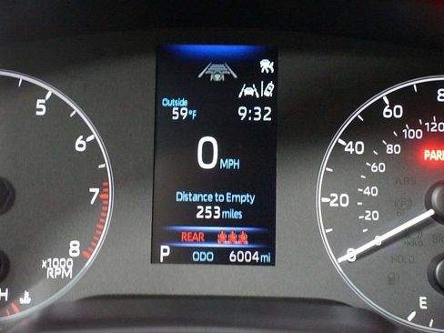 Certified 2025 Toyota Corolla Cross LE image 16